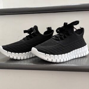 Danskin Knit Sneakers